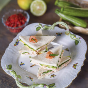 TARTINE CON GAMBERETTI E ZUCCHINE - GT6J0131