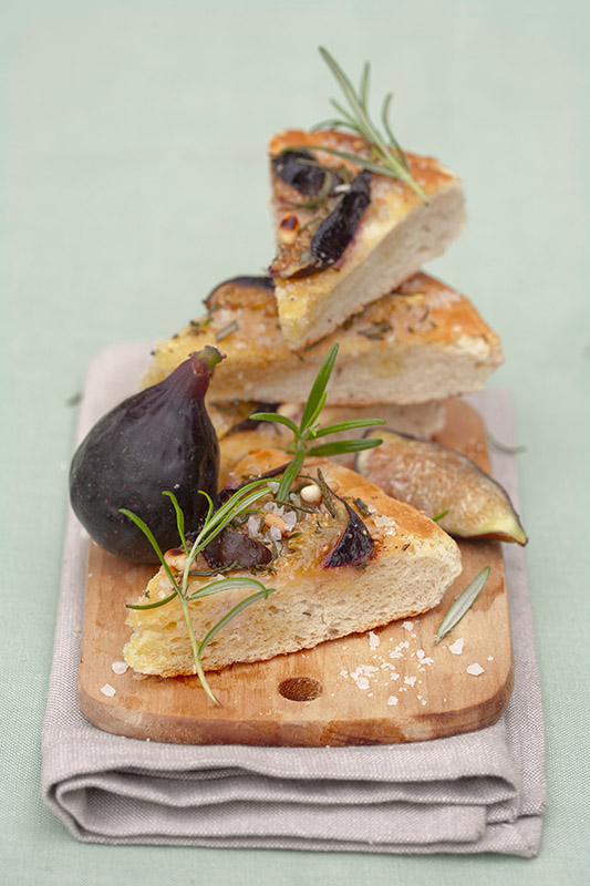 PIÙ FICHI - FOCACCIA CON ROSMARINO PINOLI FICHI SALE - 1470