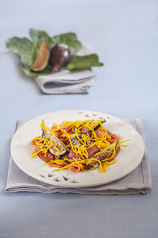 PIÙ FICHI – SALMONE AFFUMICATO CON FICHI E UOVA FILATE - 1446