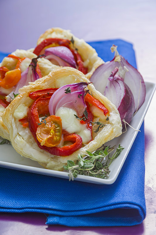 TARTELLETTE CON CIPOLLA E MOZZARELLA - GT6J1011