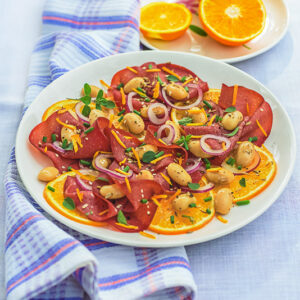 CARPACCIO DI AFFETTATO DI MANZO CON CIPOLLA, FAGIOLI, ARANCIA E SPEZIE - 9769