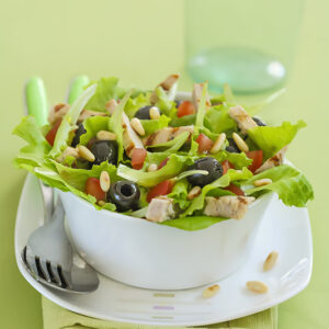 INSALATA CON PESCE SPADA POMODORO OLIVE LATTUGHINO PINOLI - 1917