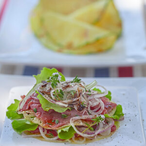CARPACCIO DI VITELLO CON ANANAS  CIPOLLOTTO PEPE TIMO OLIO ACETO BALSAMICO - 5743