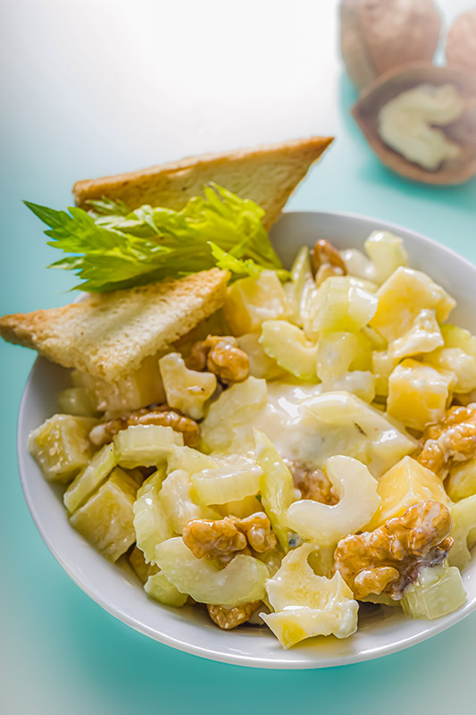 ANTIPASTO DI SEDANO, NOCI E FORMAGGIO - K2139