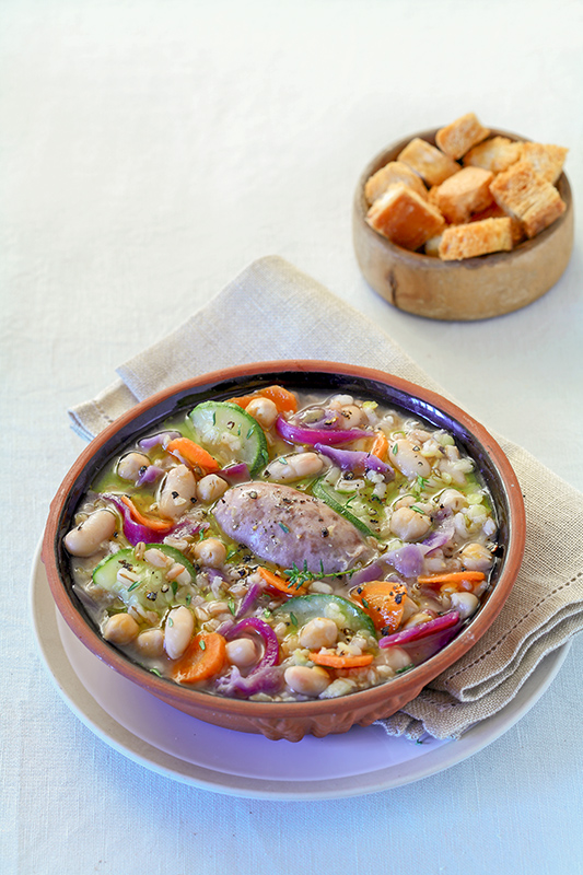 MINESTRONE RICCO CON SALSICCIA ORZO CANNELLINI CAVOLO ROSSO TIMO PEPE CAROTE ZUCCHINE CECI PARMIGIANO  - 0063