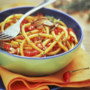 BUCATINI CON FUNGHI E ACCIUGHE - S2404667 - 4550