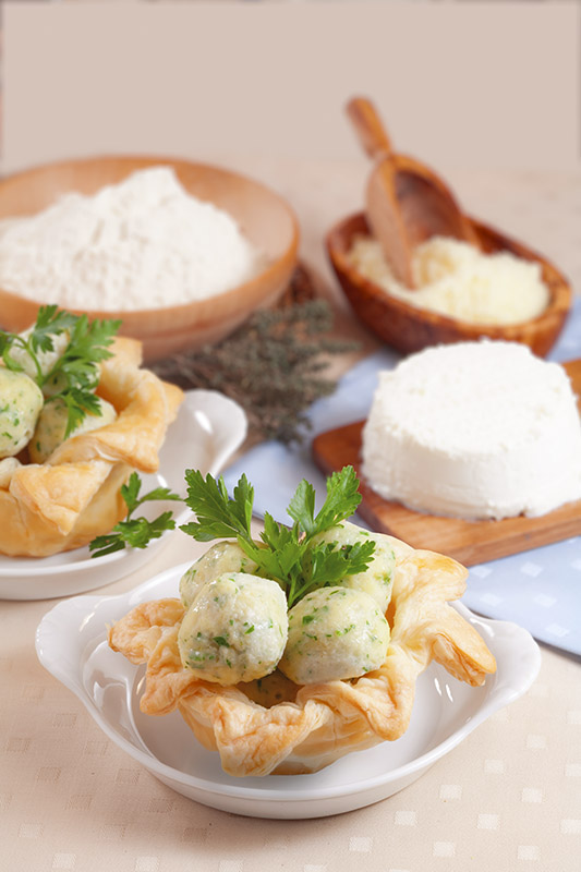 MORBIDELLE DI FORMAGGI NEI CESTINI - 2525