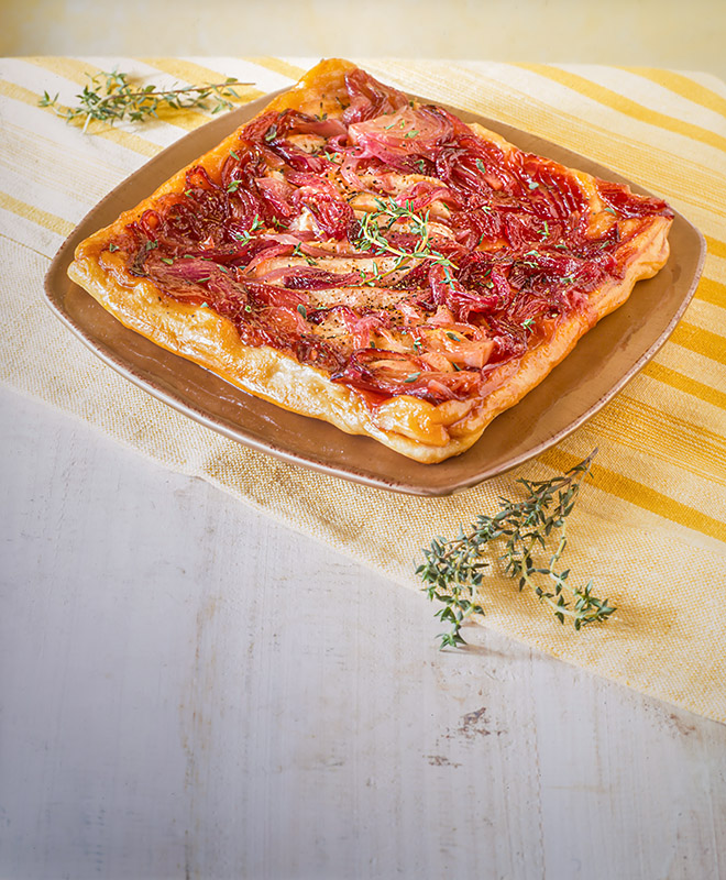 TARTE TATIN CON CIPOLLE ROSSE PERE E TIMO - 126840 - immagine 1