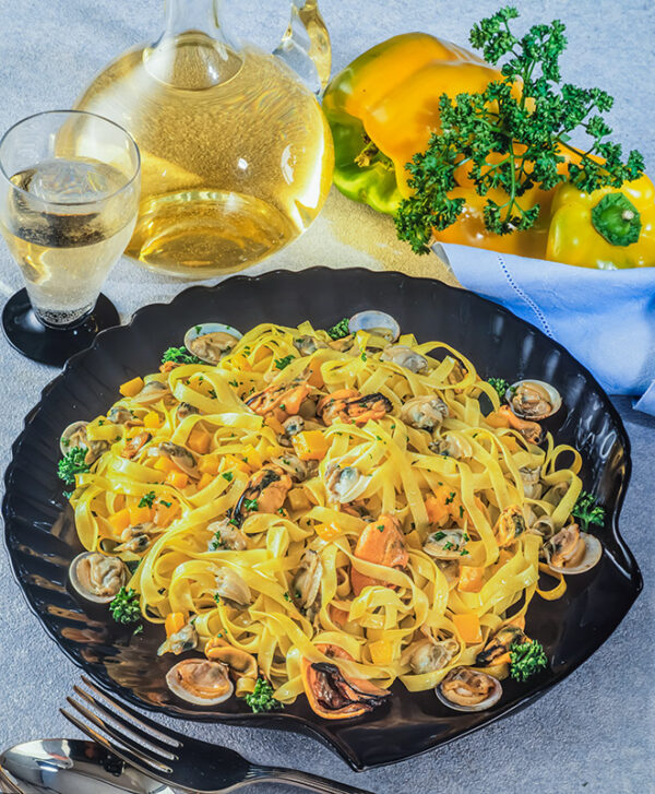 TAGLIATELLE COZZE VONGOLE E PEPERONI - 1817