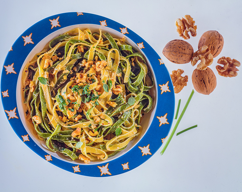 TAGLIATELLE PAGLIA E FIENO CON NOCI E MAGGIORANA - 1830 - immagine 1