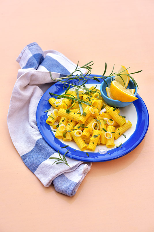 RIGATONI LIMONE UOVA CIPOLLOTTI E ROSMARINO - 0471