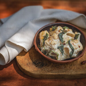 PACCHERI CON CREMA DI FAVE PEPERONCINO E CIME DI RAPA - 9153