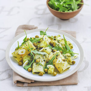 PACCHERI CON PESTO DI RUCOLA E PREZZEMOLO CON PATATE AGLIO PISELLI - 6848