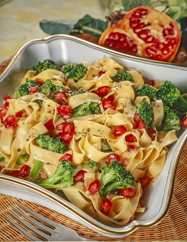 TAGLIATELLE CON BROCCOLETTI E MELOGRANA - S82970 - 9910 - immagine 1
