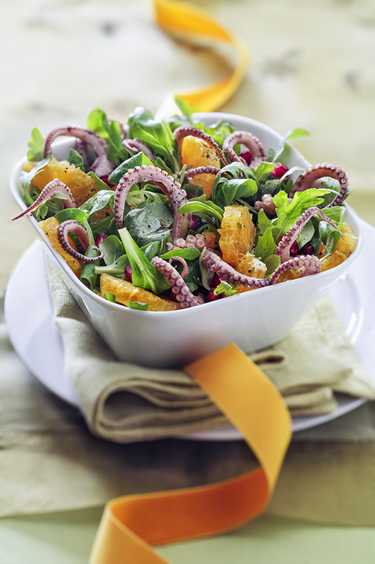 INSALATA DI NATALE CON POLPO RUCOLA SONGINO ARANCIA MELAGRANA - 8330 - immagine 1