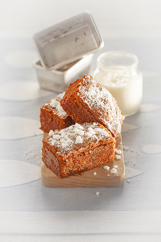 COLAZIONE CON YOGURT E FRUTTA - TORTINO DI YOGURT E MELE CON FARINA INTEGRALE - 1817 - immagine 1