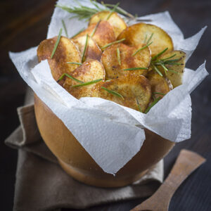 CHIPS DI PATATE ROSSE CON PAPRICA E ROSMARINO - 2946