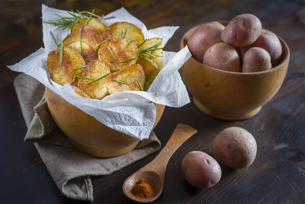 CHIPS DI PATATE ROSSE CON PAPRICA E ROSMARINO - 2953