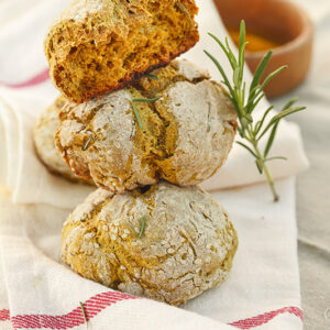 PANINI DI SEGALE E FRUMENTO AL CURRY CON ROSMARINO E SEMI DI SESAMO - 7387