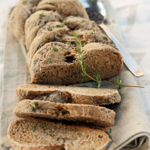 TRECCIA DI PANE DI SEGALE E  FRUMENTO CON TIMO E SEMI DI PAPAVERO - 7394