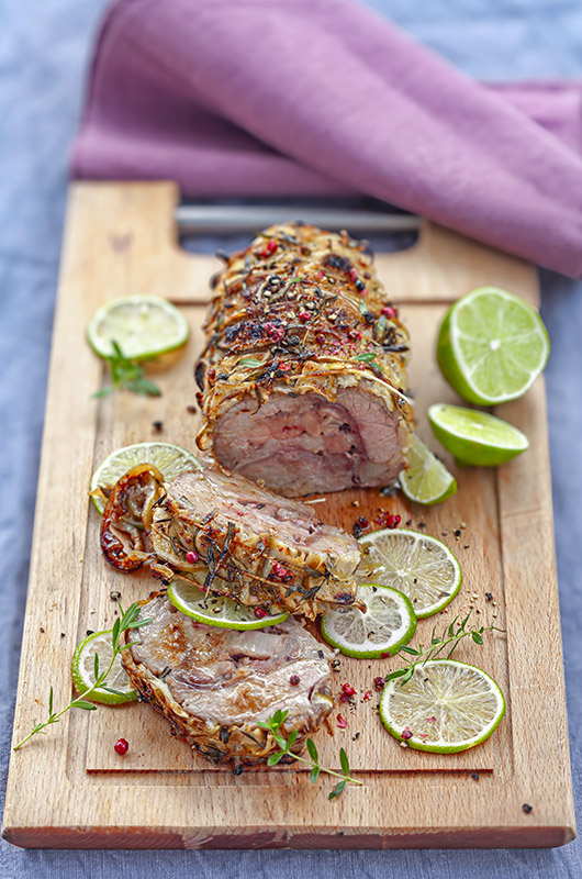 ARROSTO DI VITELLO RIVESTITO CON LIME SANTOREGGIA PEPE NERO BACCHE ROSSE - 7973 - immagine 1