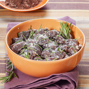 GNOCCHI AL CACAO AL BURRO E ROSMARINO - 0191