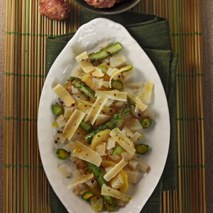 INSALATA TIEPIDA CON TOPINAMBUR ASPARAGI PATATE SCAGLIE DI PARMIGIANO PEPE - 0344