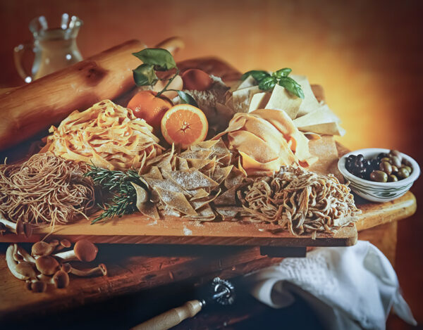 PASTE ALL'ARANCIA ALLE ERBE AL SALMONE AI FUNGHI ALLE OLIVE AL PESTO - S09960 - 2066 - immagine 1