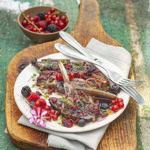 COSTOLETTE DI AGNELLO CON AGLIO SCALOGNO FRUTTI DI BOSCO TIMO - 1142
