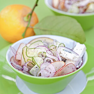 INSALATA SOTTILISSIMA DI CIPOLLE CETRIOLO MELA E FETA - 4283