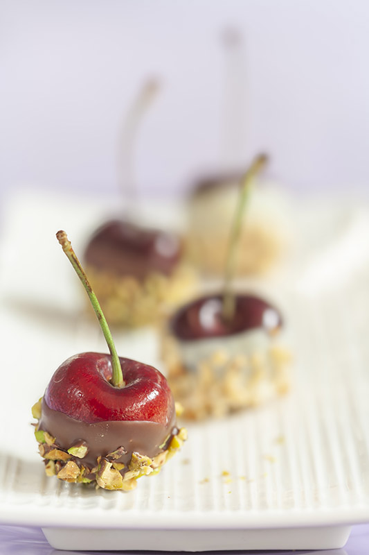 CILIEGIE AL CIOCCOLATO CON GRANELLA - 4565