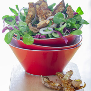 INSALATA DI SONGINO E RADICCHIO CIPOLLA ROSSA BUCCE DI PATATE ROSSE CON PAPRIKA E GRANA AL FORNO - 4920