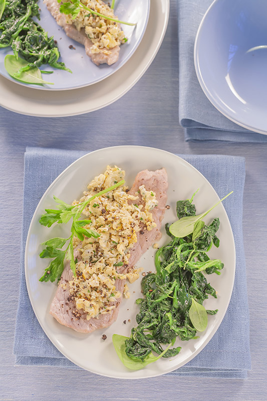 FETTINA DI VITELLO CON UOVO STRAPAZZATO E SPINACI - 4969