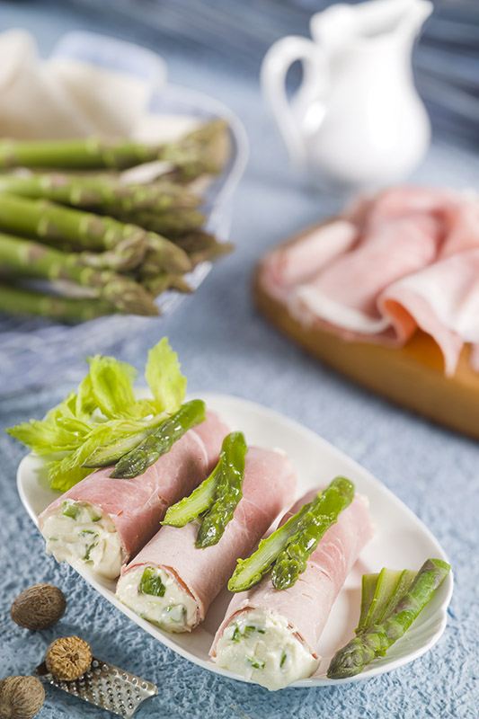 INVOLTINI DI PROSCIUTTO E ASPARAGI - K2160