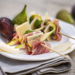 SPIEDINI DI PROSCIUTTO FICHI PARMIGIANO E BASILICO - 3918