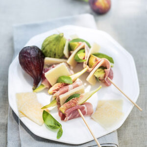 SPIEDINI DI PROSCIUTTO FICHI PARMIGIANO E BASILICO - 3922