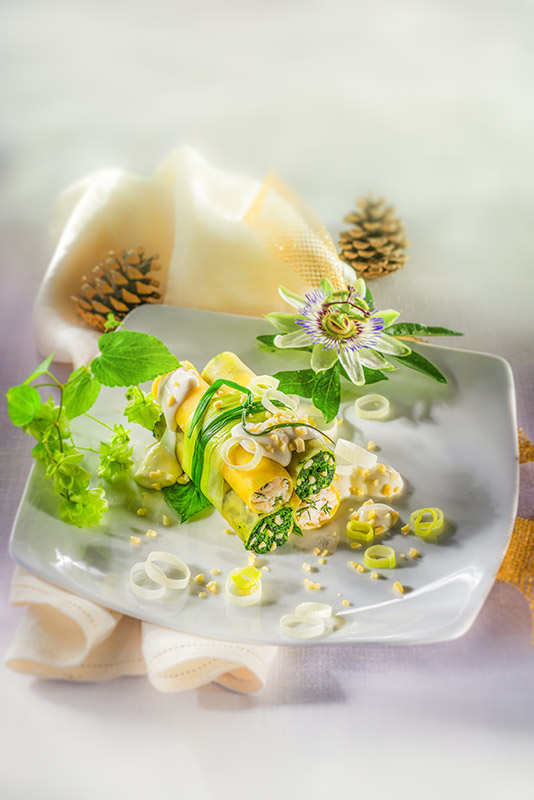 CANNELLONI CON SPINACI, YOGURT NOCI ORATA E TIMO - 9403																										CANNELLONI CON SPINACI, YOGURT E NOCI ORATA E TIMO