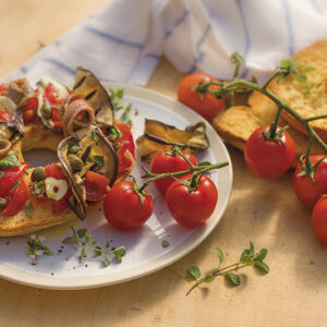 FRISELLA CON POMODORI, MELANZANE E ACCIUGHE - 9385