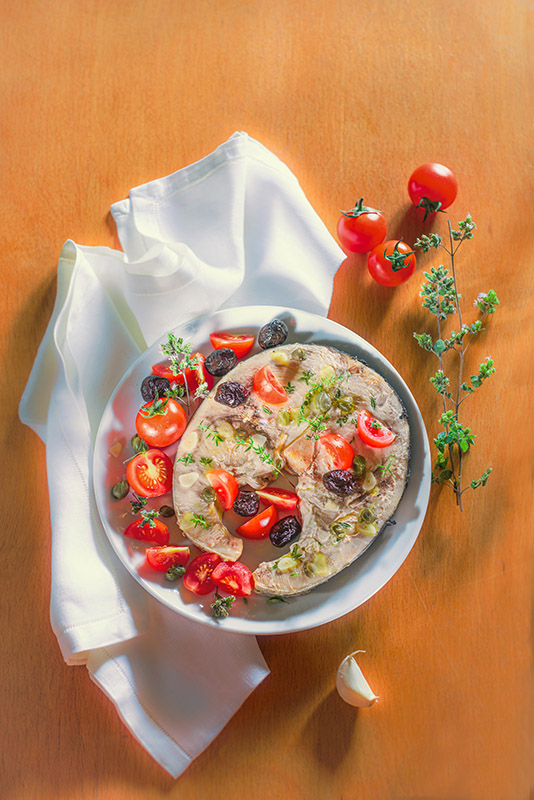 9PESCE SPADA CON POMODORINI OLIVE E TIMO - 9354