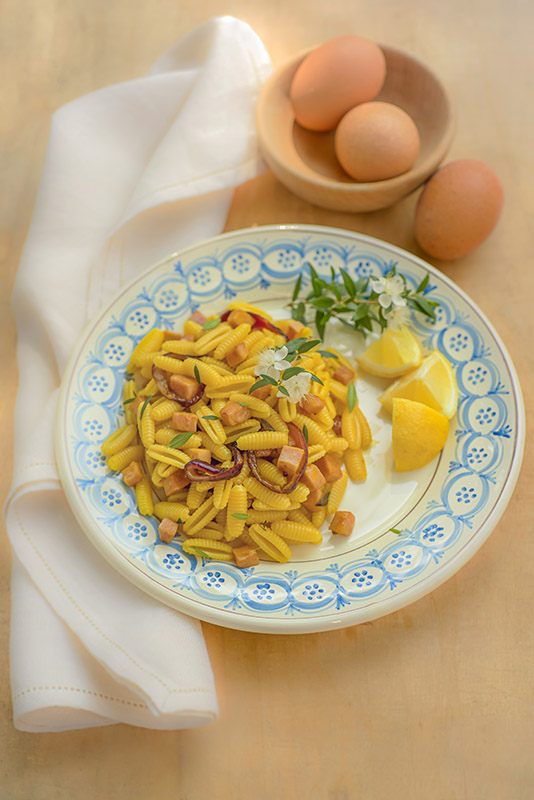 GNOCCHETTI SARDI CON UOVA, LIMONE E MIRTO - 9274