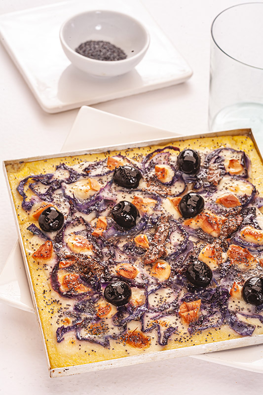 PIZZA DI POLENTA AL CAVOLO ROSSO - 2775