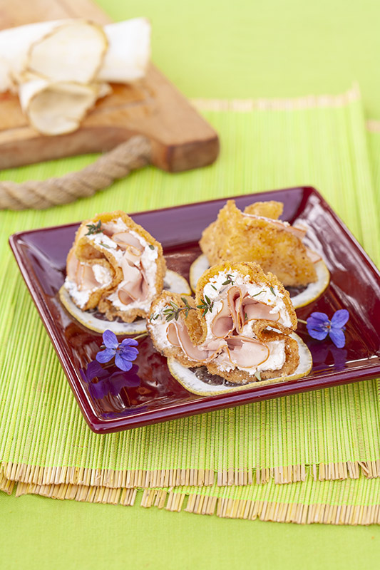 SEDANO RAPA IMPANATO E FRITTO CON CAPRINO AL TIMO E PROSCIUTTO DI PRAGA - 4271