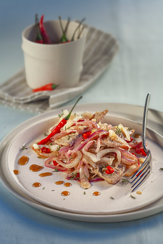 STRACCI DI VITELLO IN AGRODOLCE CON CIPOLLE E FINOCCHI PEPERONCINO E TIMO - 5146