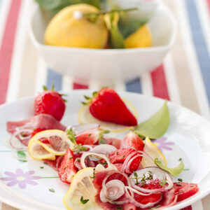 CARPACCIO CON FRAGOLE CIPOLLOTTO ROSSO LIMONE TIMO - 5736