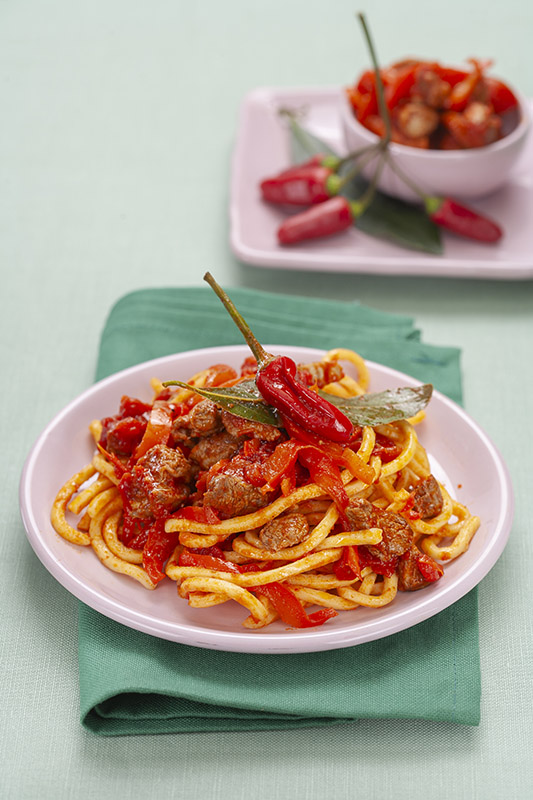 MACCHERONCINI ALLA CHITARRA CON RAGÙ PICCANTE - 5768