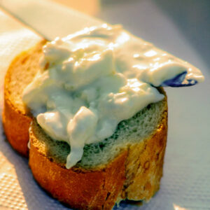 FETTA DI PANE CON TZATZIKI - GRECIA