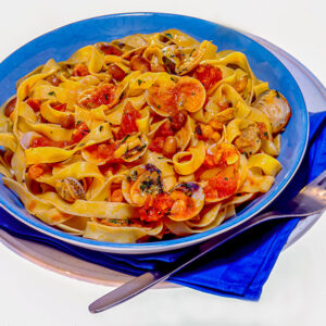 TAGLIATELLE CON VONGOLE, BACON E FAGIOLI - S0901 - 71087