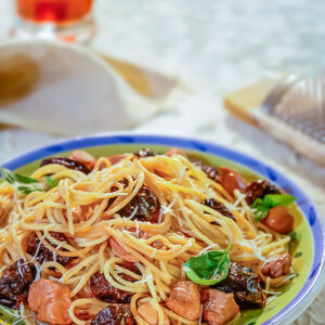 SPAGHETTI POLLO E PRUGNE - S1802198