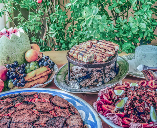 TAVOLATA, TORTA DI MELANZANE, SPIEDINI, FRUTTA - 1688999