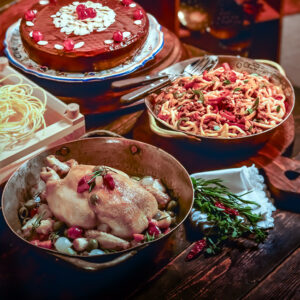 MACCHERONI ALLA CHITARRA CON RAGÙ DI AGNELLO E PEPERONI, PARROZZO, POLLO ALLA FRANCESCHIELLO - S39980 - 2168